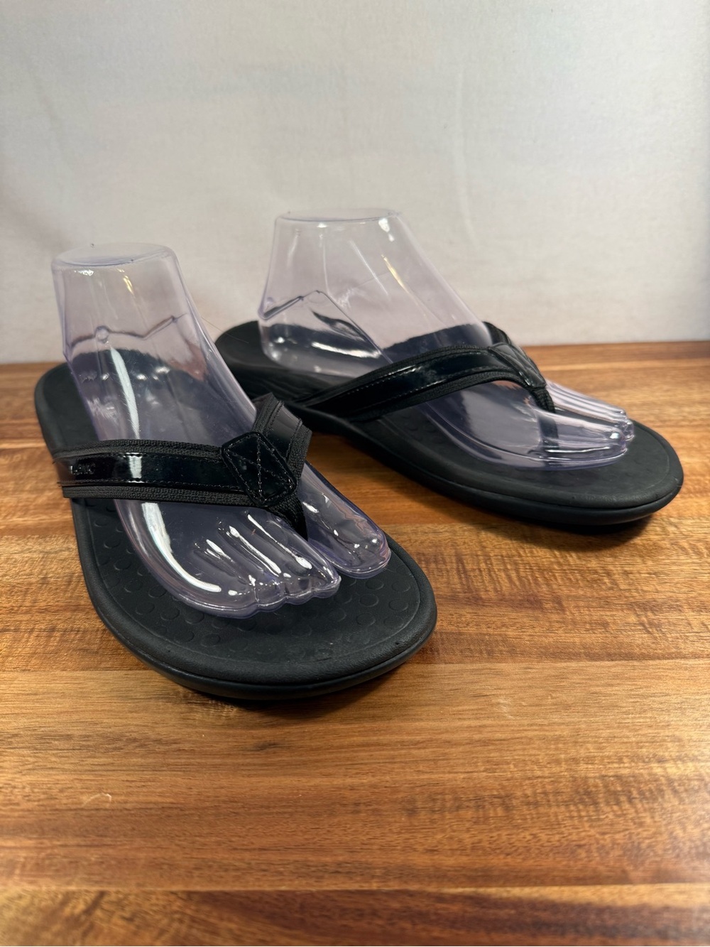 Vionic Tide II Toe Post Sandals Black Size 10
